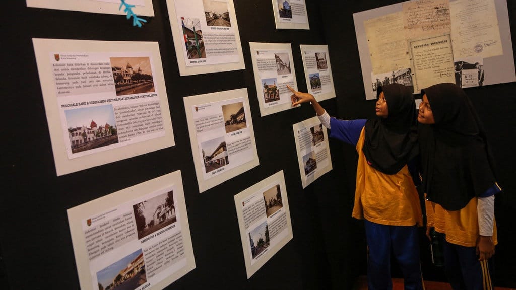 Pengertian 4 Ruang Lingkup Sejarah, Ciri-ciri, dan Manfaatnya Pengertian 4 Ruang Lingkup Sejarah, Ciri-ciri, dan Manfaatnya