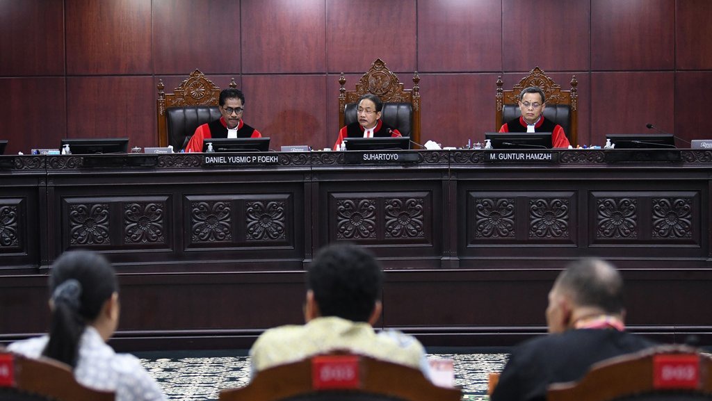 MK Tolak Permohonan PPP & PDIP Soal Perpindahan Suara di Jabar MK Tolak Permohonan PPP & PDIP Soal Perpindahan Suara di Jabar