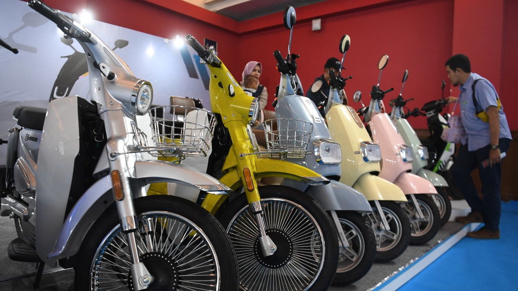 Cara dan Syarat Coba Motor Listrik di PEVS 2024 Cara dan Syarat Coba Motor Listrik di PEVS 2024