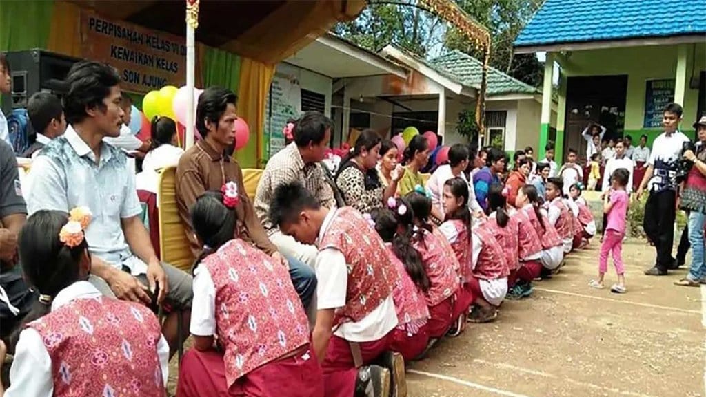 Contoh Teks Pidato Perpisahan Sekolah Bahasa Jawa Singkat Contoh Teks Pidato Perpisahan Sekolah Bahasa Jawa Singkat