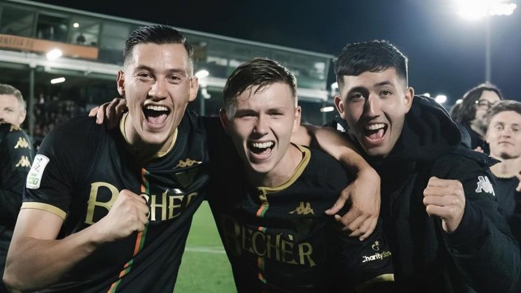 Jay Idzes Pemain Indonesia Pertama yang Main di Serie A