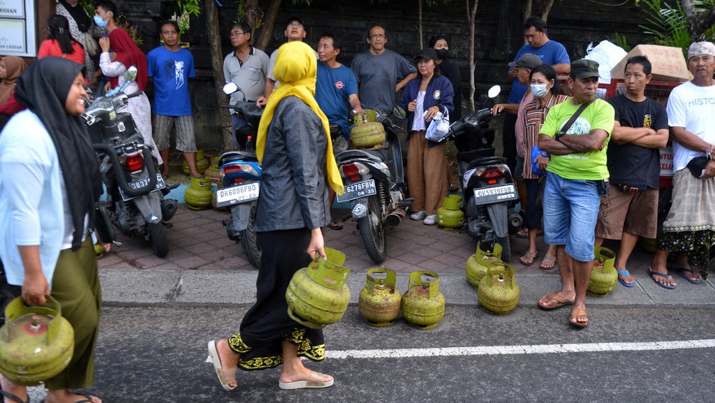 Polda Metro Bentuk Satgas Gakkum Usut Kelangkaan Gas LPG 3 Kg Polda Metro Bentuk Satgas Gakkum Usut Kelangkaan Gas LPG 3 Kg