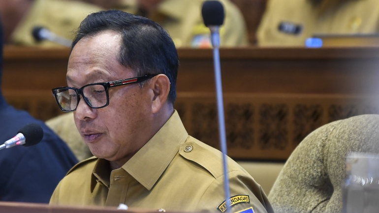 Mendagri Pertimbangkan Usulan Revisi Paket UU dengan Omnibus Law Mendagri Pertimbangkan Usulan Revisi Paket UU dengan Omnibus Law