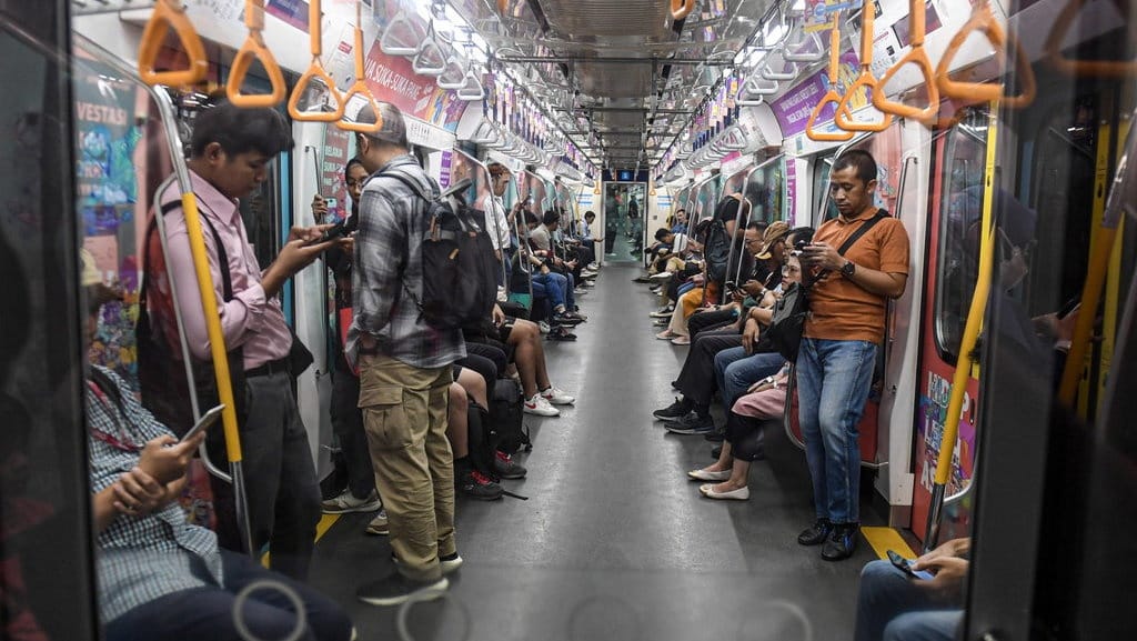 Aturan ASN Jakarta Wajib Naik Transportasi Umum Tiap Rabu