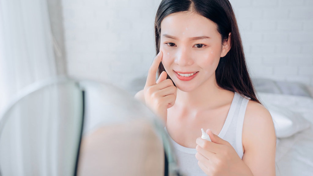 Mengenal Jenis Kulit Kombinasi, Ciri-ciri, & Cara Merawatnya