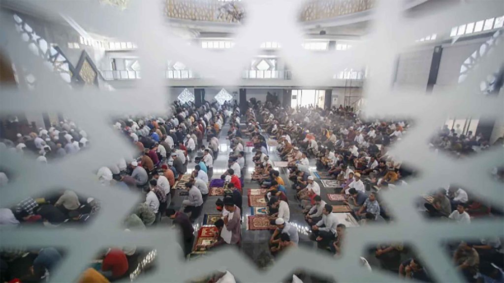 Khotbah Jumat 7 November 2025 Tema Hari Pahlawan & Kisah Teladan Khotbah Jumat 7 November 2025 Tema Hari Pahlawan & Kisah Teladan