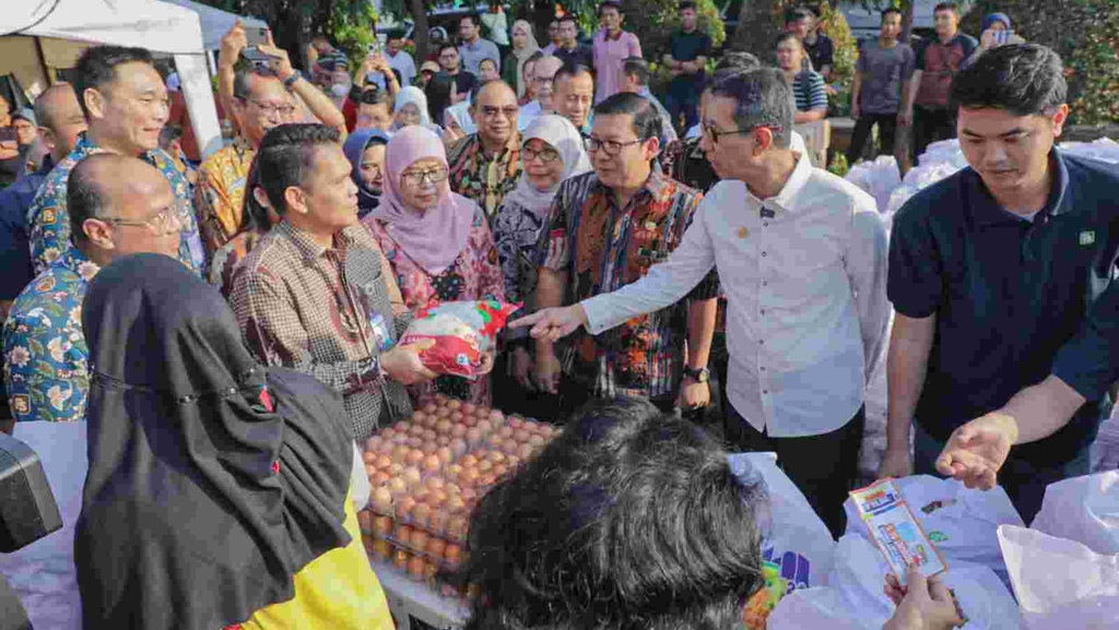 Pemprov DKI Akan Uji Coba Makan Siang Gratis Pakai Dana BUMD Pemprov DKI Akan Uji Coba Makan Siang Gratis Pakai Dana BUMD