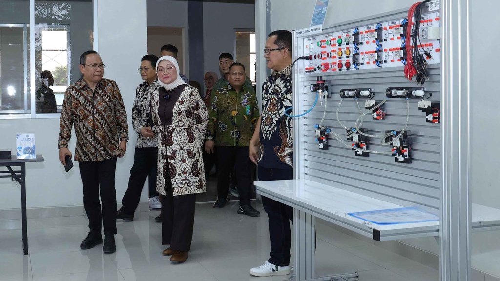 Masyarakat Respons Positif SMK Asy-Syarif Mitra Industri Masyarakat Respons Positif SMK Asy-Syarif Mitra Industri