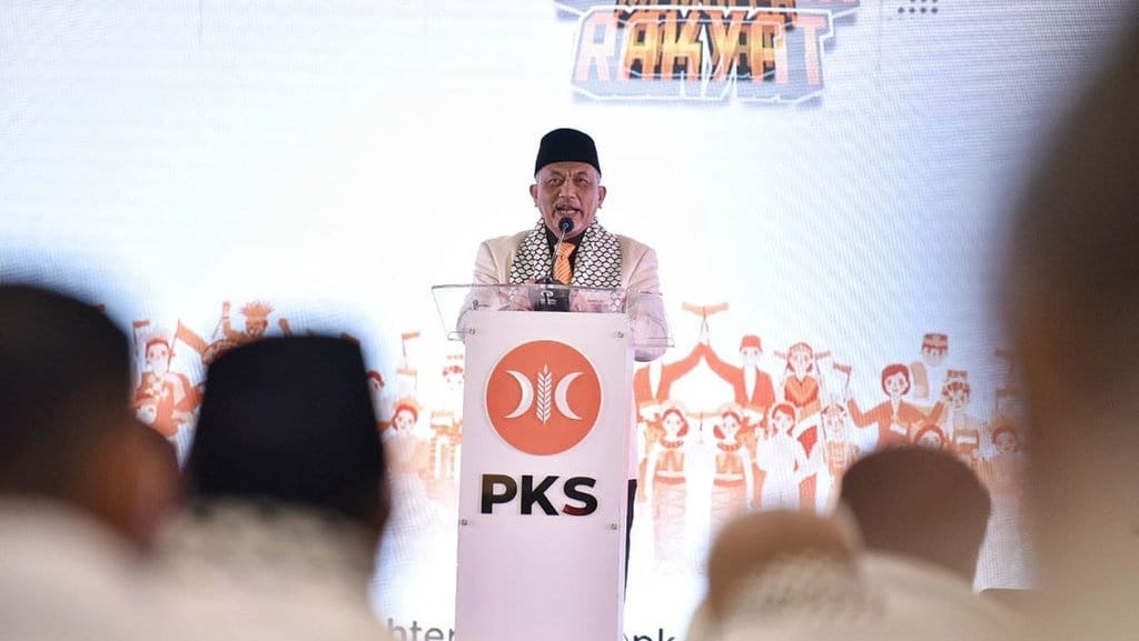 PKS Bimbang Dukung Bobby, Tunggu Imbalan atau Buruk Komunikasi? PKS Bimbang Dukung Bobby, Tunggu Imbalan atau Buruk Komunikasi?