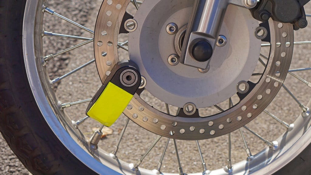 7 Rekomendasi Kunci Ganda Motor Paling Aman dan Tipsnya