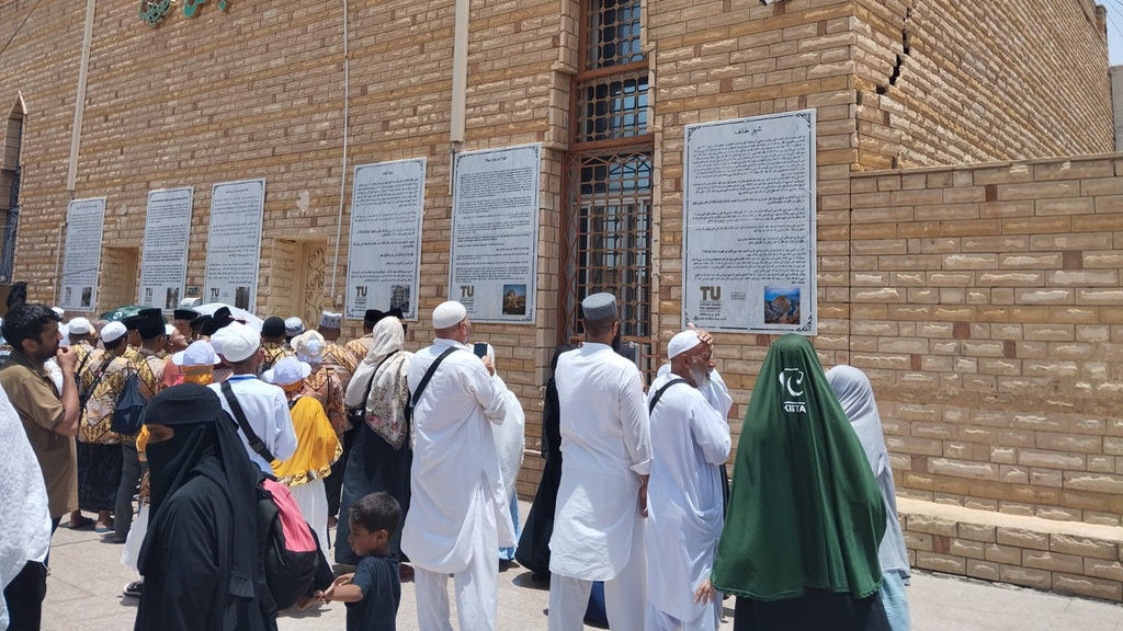 Wangi Mawar dan Secangkir Americano di Puncak Alhada Thaif