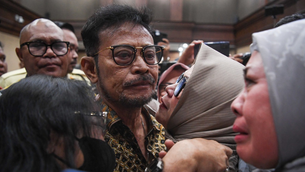 Terdakwa SYL Minta Maaf ke Surya Paloh saat Baca Nota Pembelaan Terdakwa SYL Minta Maaf ke Surya Paloh saat Baca Nota Pembelaan