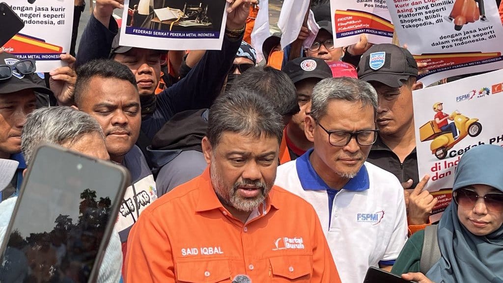 Ribuan Buruh Geruduk MK Besok, Tolak Omnibus Law UU Ciptaker