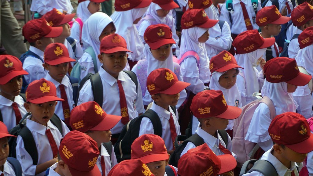 Demul Diminta Patuh Aturan Pusat soal Jam Belajar di Sekolah Demul Diminta Patuh Aturan Pusat soal Jam Belajar di Sekolah