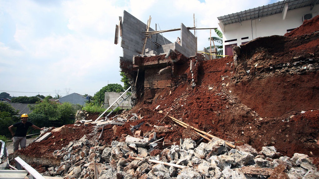 BPBD DKI Umumkan Peringatan Dini Tanah Longsor di Jaksel-Jaktim BPBD DKI Umumkan Peringatan Dini Tanah Longsor di Jaksel-Jaktim
