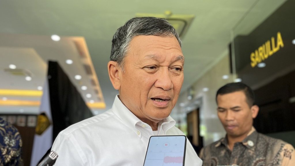 Menteri ESDM Arifin Bantah BBM Subsidi Dibatasi per 17 Agustus Menteri ESDM Arifin Bantah BBM Subsidi Dibatasi per 17 Agustus