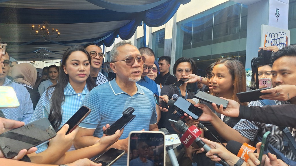 Zulhas Sebut Aturan Impor yang Baru atas Permintaan Jokowi Zulhas Sebut Aturan Impor yang Baru atas Permintaan Jokowi