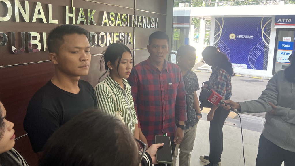 Anak Mendiang Jurnalis Laporkan Kasus Pembakaran ke Komnas HAM Anak Mendiang Jurnalis Laporkan Kasus Pembakaran ke Komnas HAM