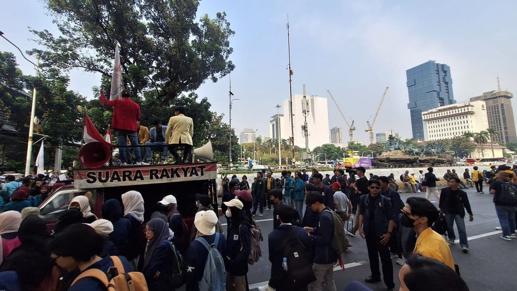 Isi Tuntutan Demonstrasi BEM-SI Kepada Jokowi dan Kenapa Ricuh?