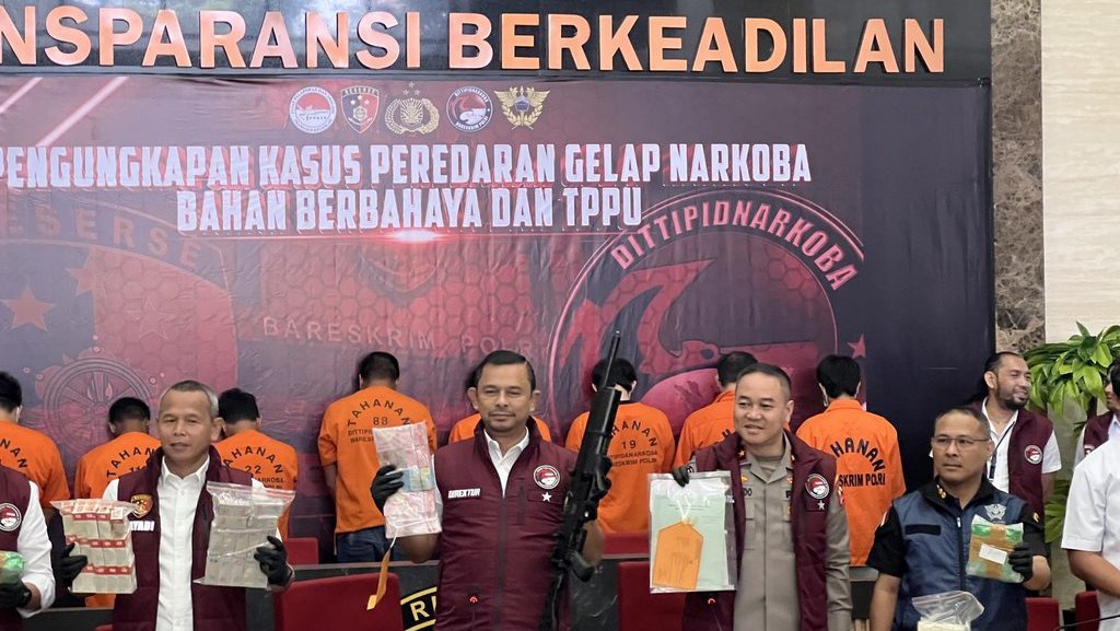Polisi Gagalkan 157 Kg Sabu Jaringan Internasional Polisi Gagalkan 157 Kg Sabu Jaringan Internasional