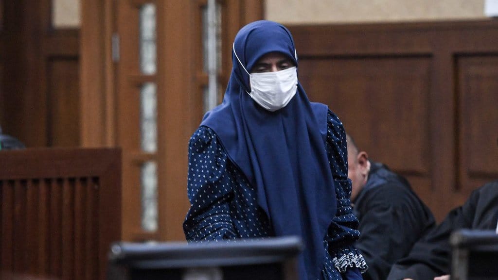 Tiga Terdakwa Korupsi Tol MBZ Divonis 3 hingga 4 Tahun Penjara Tiga Terdakwa Korupsi Tol MBZ Divonis 3 hingga 4 Tahun Penjara