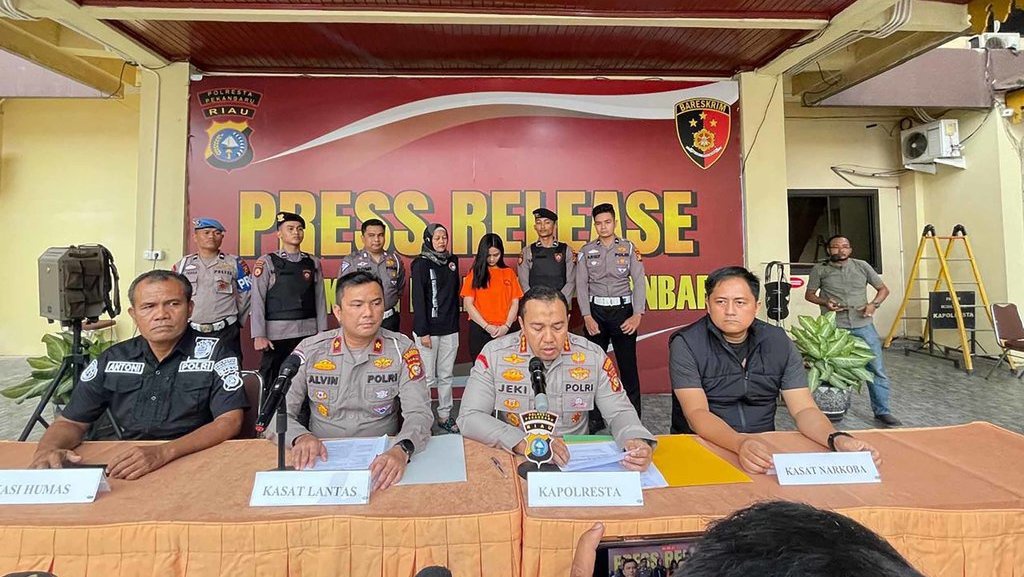 Mahasiswi di Pekanbaru Jadi Tersangka usai Tabrak Seorang Ibu Mahasiswi di Pekanbaru Jadi Tersangka usai Tabrak Seorang Ibu