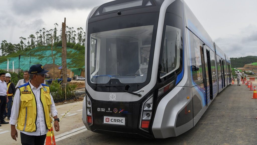 Basuki Minta Deputinya Temui Menhub Bahas Nasib Trem Otonom IKN