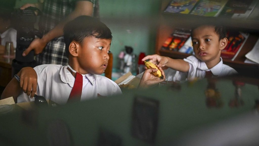 Heru Budi Gelar Simulasi Makan Siang Gratis Pakai CSR Bank DKI Heru Budi Gelar Simulasi Makan Siang Gratis Pakai CSR Bank DKI