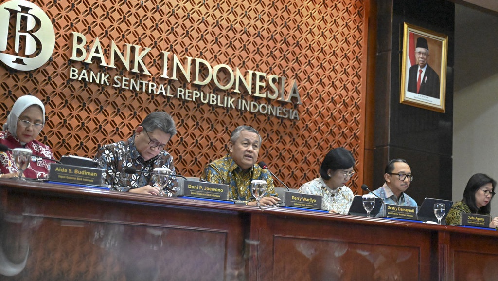 Manfaat BI Rate Turun Buat Investor & Rekomendasi Saham Terbaru Manfaat BI Rate Turun Buat Investor & Rekomendasi Saham Terbaru