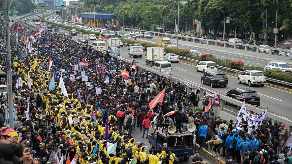 Info Demo Hari Ini 23 Agustus 2024, Apakah Masih Ada & di Mana? Info Demo Hari Ini 23 Agustus 2024, Apakah Masih Ada & di Mana?