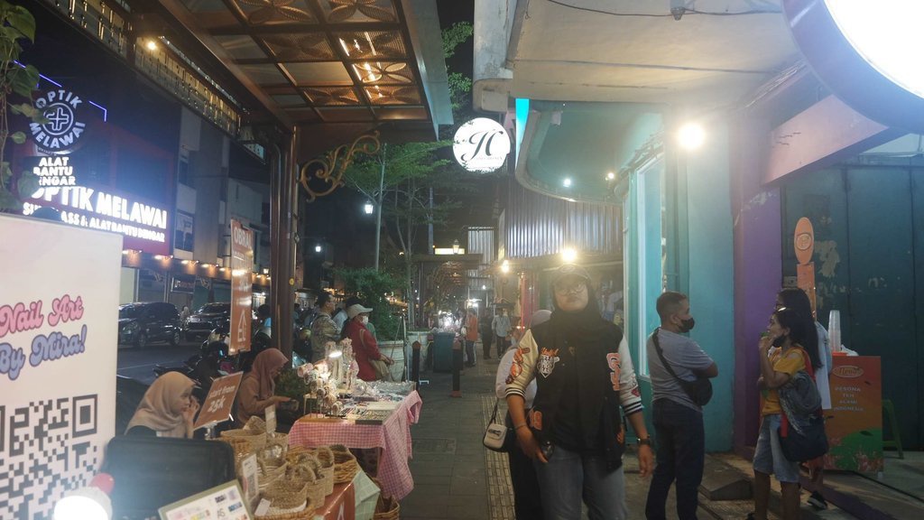 Night Art Market Gatsu Merangkul Pelaku UMKM Kota Solo Night Art Market Gatsu Merangkul Pelaku UMKM Kota Solo
