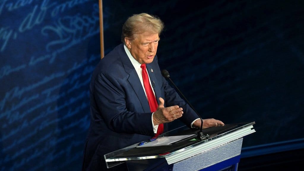 Prabowo Upayakan Bertemu dengan Donald Trump Usai Pilpres AS Prabowo Upayakan Bertemu dengan Donald Trump Usai Pilpres AS