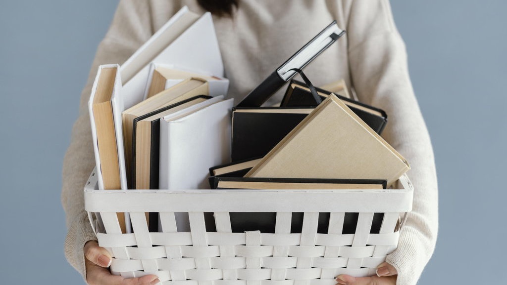 3 Contoh Review Buku untuk Tugas Kuliah, Bisa Jadi Referensimu 3 Contoh Review Buku untuk Tugas Kuliah, Bisa Jadi Referensimu