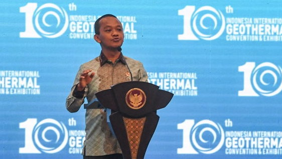 Bahlil Janji Pangkas Proses Izin Pemanfaatan Energi Panas Bumi Bahlil Janji Pangkas Proses Izin Pemanfaatan Energi Panas Bumi