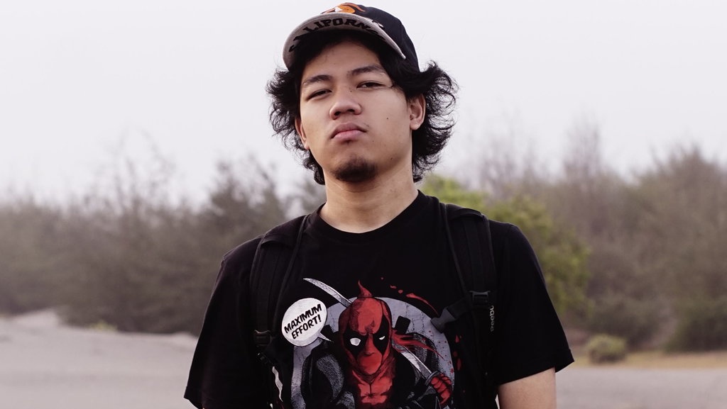 Katon Setiawan Merakit Sampah Jadi Action Figure Berkualitas Katon Setiawan Merakit Sampah Jadi Action Figure Berkualitas