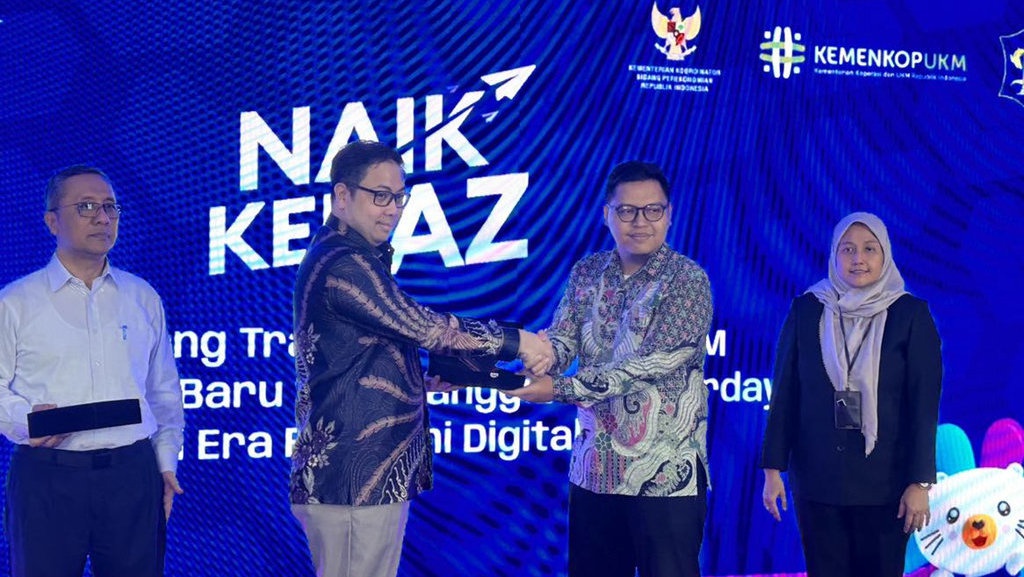 Lazada & Dinkopumdag Surabaya Gelar Pelatihan UMKM Lazada & Dinkopumdag Surabaya Gelar Pelatihan UMKM