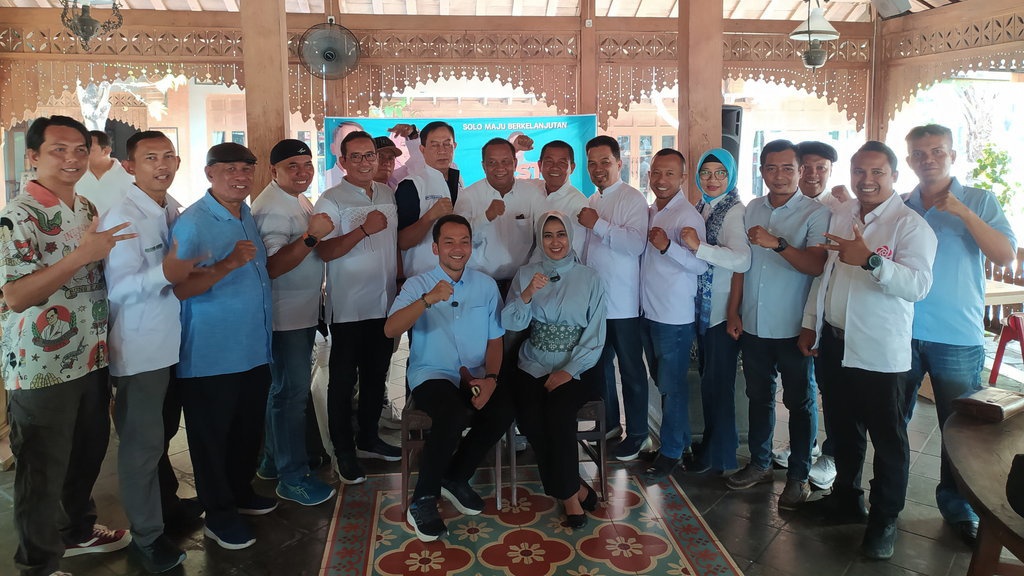 Respati-Astrid Target Peroleh 70 Persen Suara di Pilwalkot Solo Respati-Astrid Target Peroleh 70 Persen Suara di Pilwalkot Solo