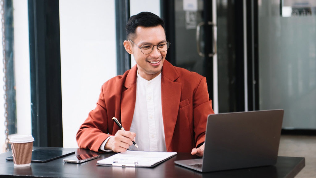 5 Rekomendasi Laptop ASUS untuk Kerja, Bobot Ringan & Tangguh! 5 Rekomendasi Laptop ASUS untuk Kerja, Bobot Ringan & Tangguh!