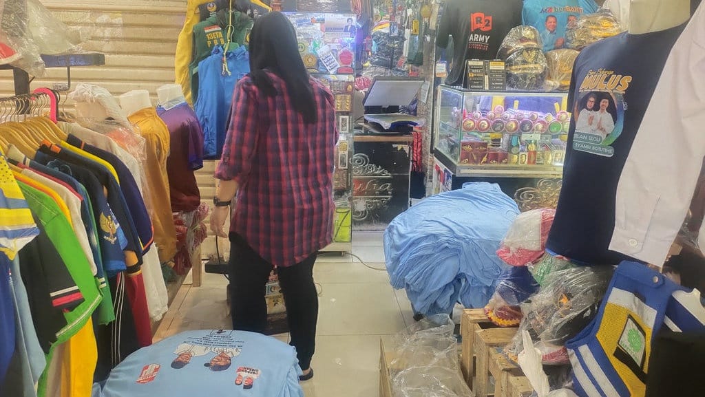 Geliat Bisnis Percetakan dan Konveksi di Musim Pilkada 2024 Geliat Bisnis Percetakan dan Konveksi di Musim Pilkada 2024