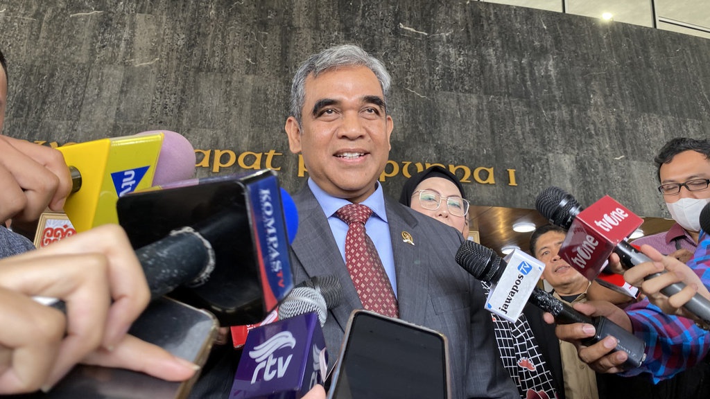 Ahmad Muzani Siap Ikuti Mekanisme Menjadi Ketua MPR RI Ahmad Muzani Siap Ikuti Mekanisme Menjadi Ketua MPR RI