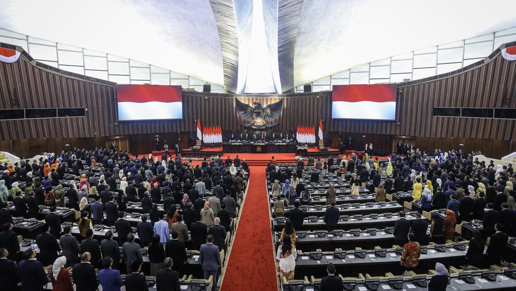 Pleno DPD Alot, Paripurna Penentuan Pimpinan MPR Ditunda Besok Pleno DPD Alot, Paripurna Penentuan Pimpinan MPR Ditunda Besok