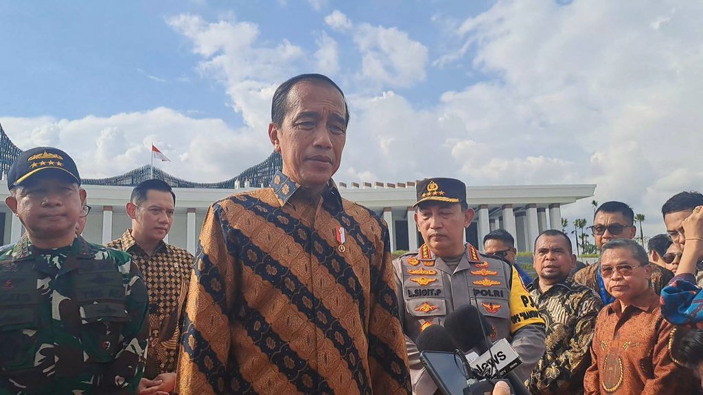Jokowi soal TNI Luka akibat Serangan Israel: Enggak Boleh Itu! Jokowi soal TNI Luka akibat Serangan Israel: Enggak Boleh Itu!