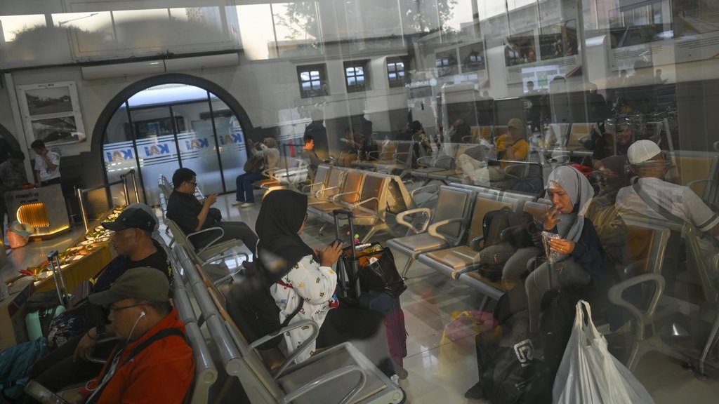 Cara Beli Tiket Kereta Libur Natal 2024 dan Tahun Baru 2025 Cara Beli Tiket Kereta Libur Natal 2024 dan Tahun Baru 2025