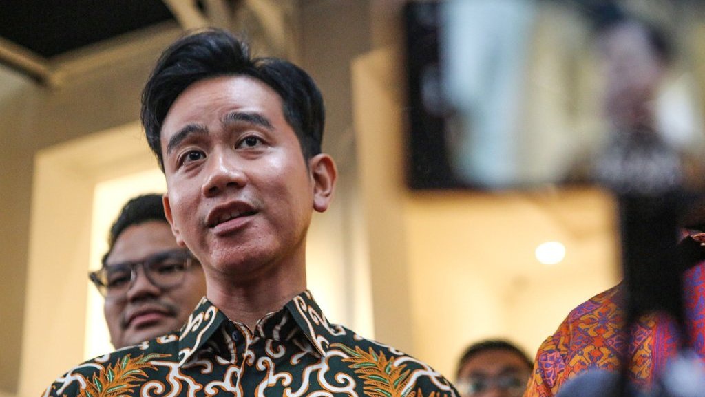 Gibran Ikut Pembekalan Calon Menteri di Hambalang Selasa Besok Gibran Ikut Pembekalan Calon Menteri di Hambalang Selasa Besok