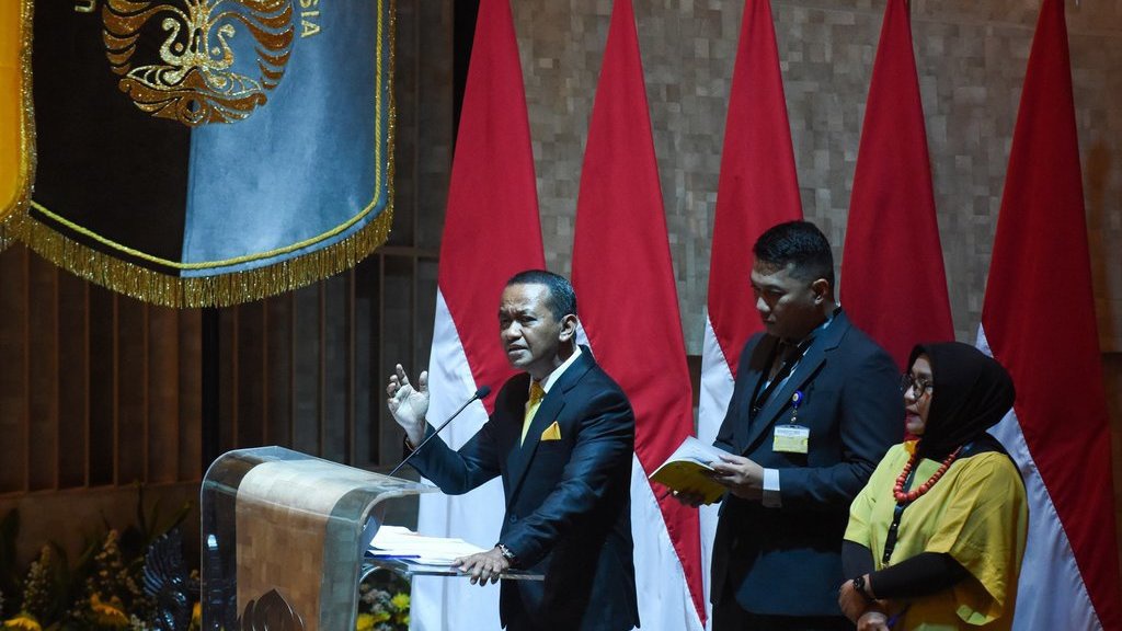 Bahlil Lahadalia Raih Gelar Doktor di UI, Apa Isi Disertasinya? Bahlil Lahadalia Raih Gelar Doktor di UI, Apa Isi Disertasinya?