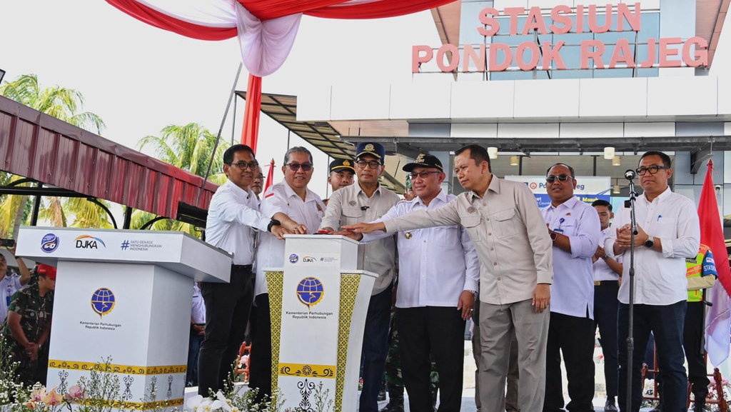 Menhub Budi Karya Resmikan Operasonal Stasiun KA Pondok Rajeg Menhub Budi Karya Resmikan Operasonal Stasiun KA Pondok Rajeg