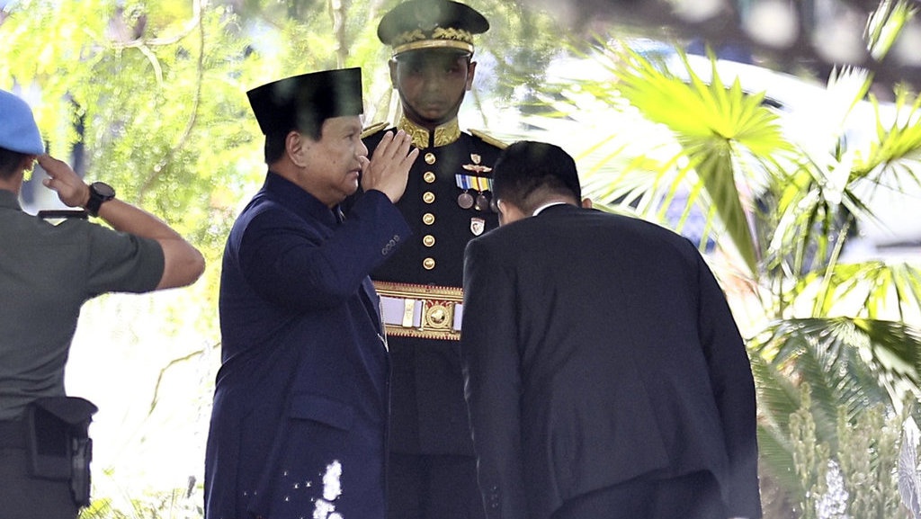 Prabowo-Gibran Sambut Kedatangan Jokowi-Ma'ruf Amin