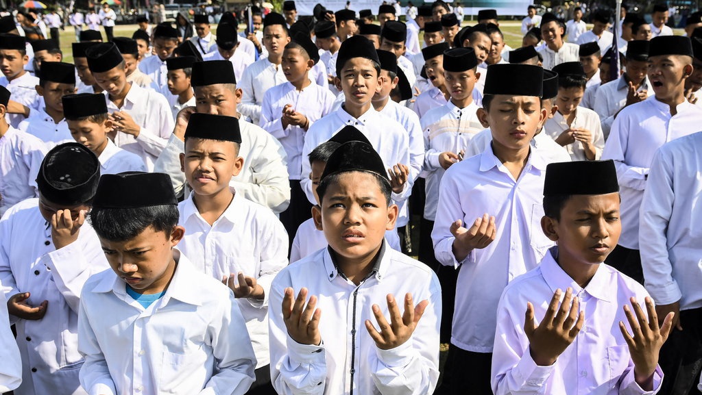 Contoh Materi Pesantren Kilat SMP Lengkap & Menarik Contoh Materi Pesantren Kilat SMP Lengkap & Menarik