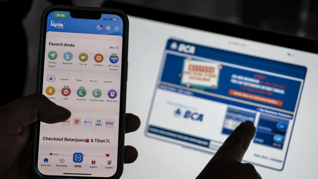 BCA Mobile dan myBCA Sempat Gangguan, Kini Berangsur Normal BCA Mobile dan myBCA Sempat Gangguan, Kini Berangsur Normal