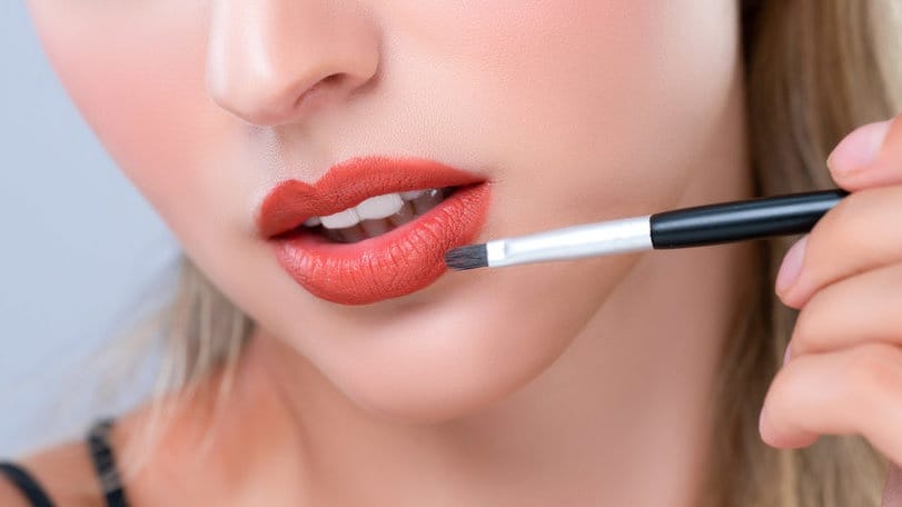 10 Rekomendasi Lipstik Transferproof yang Bagus dan Tahan Lama 10 Rekomendasi Lipstik Transferproof yang Bagus dan Tahan Lama